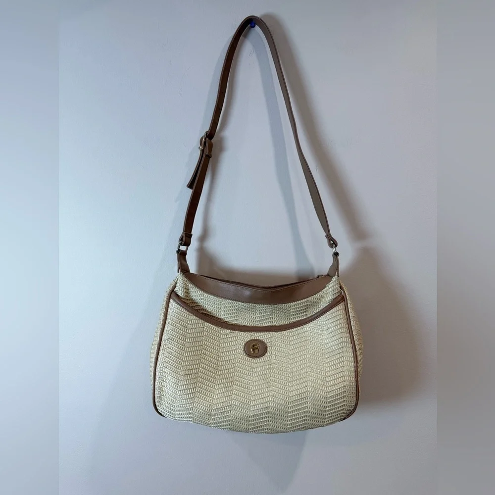 🔥Etienne Aigner Woven Cream Shoulder Bag with Brown Trim EUC🔥